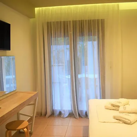Studios Apartments Irini Patira Apartment Potos