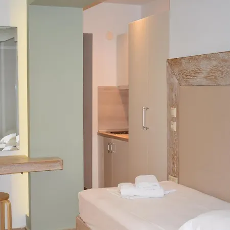 Apartament Irini Patira