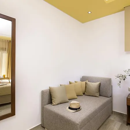 Irini Patira Lejlighed