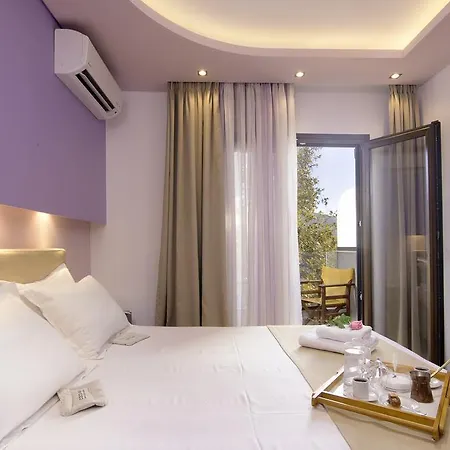 Studios Apartments Irini Patira *